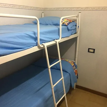 Due Passi Dal Mare Apartment *